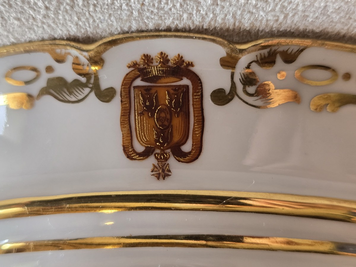 Coppia di alzate '800 in porcellana  di Parigi traforata con stemma di marchese -photo-2