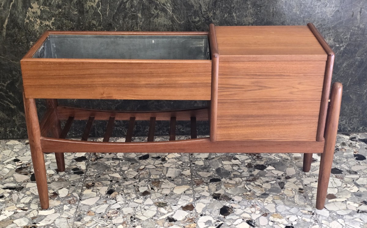 Tavolino basso fioriera danese in teak di Arne Wahl Iversen, anni ’60-photo-3