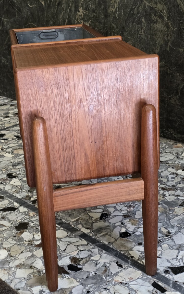 Tavolino basso fioriera danese in teak di Arne Wahl Iversen, anni ’60-photo-4