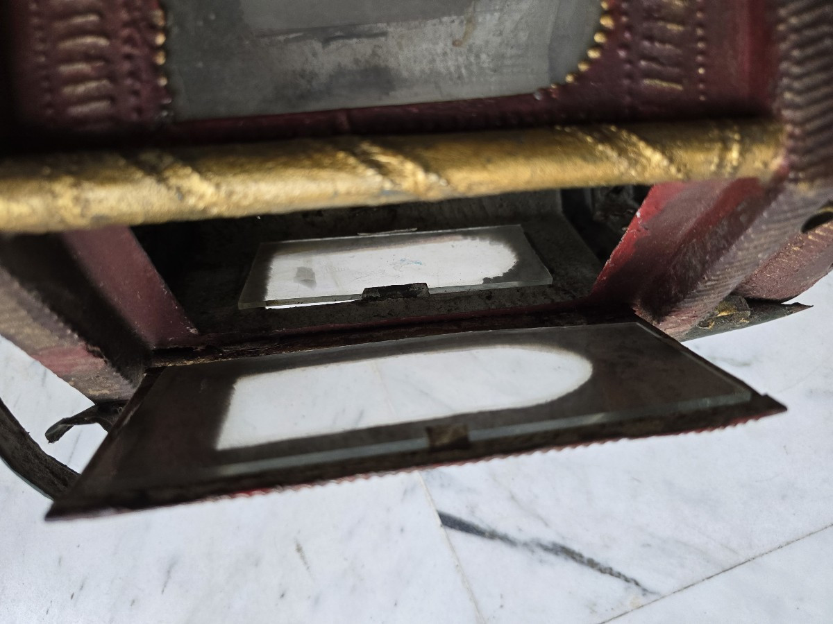 Lanterna o torcia in ferro dipinto e dorato, Italia, fine 800-photo-2