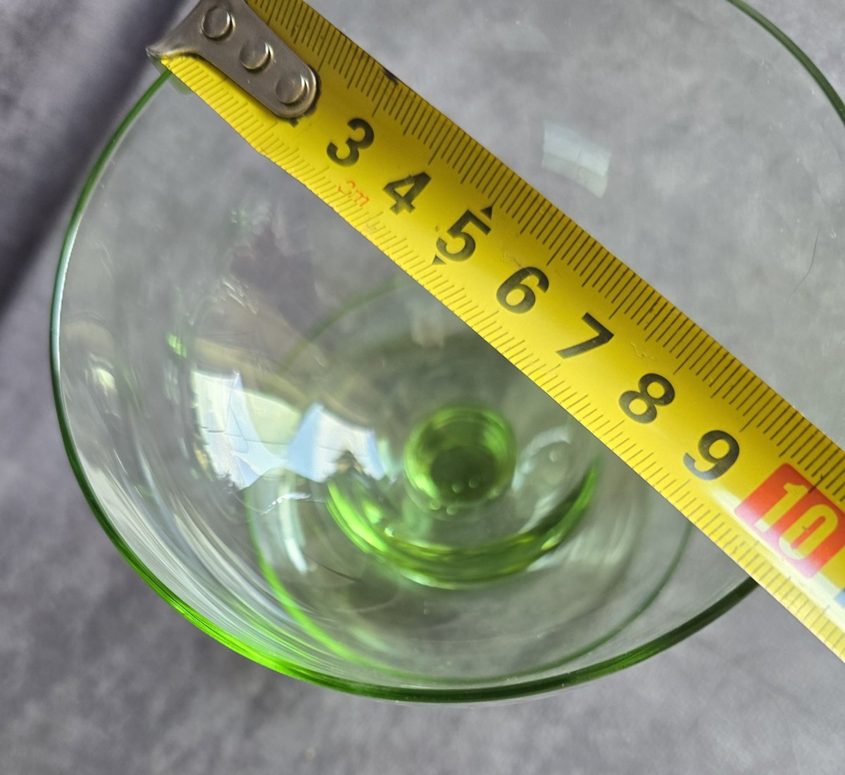 Insieme di 6 antiche coppe da dessert in vetro verde-photo-2