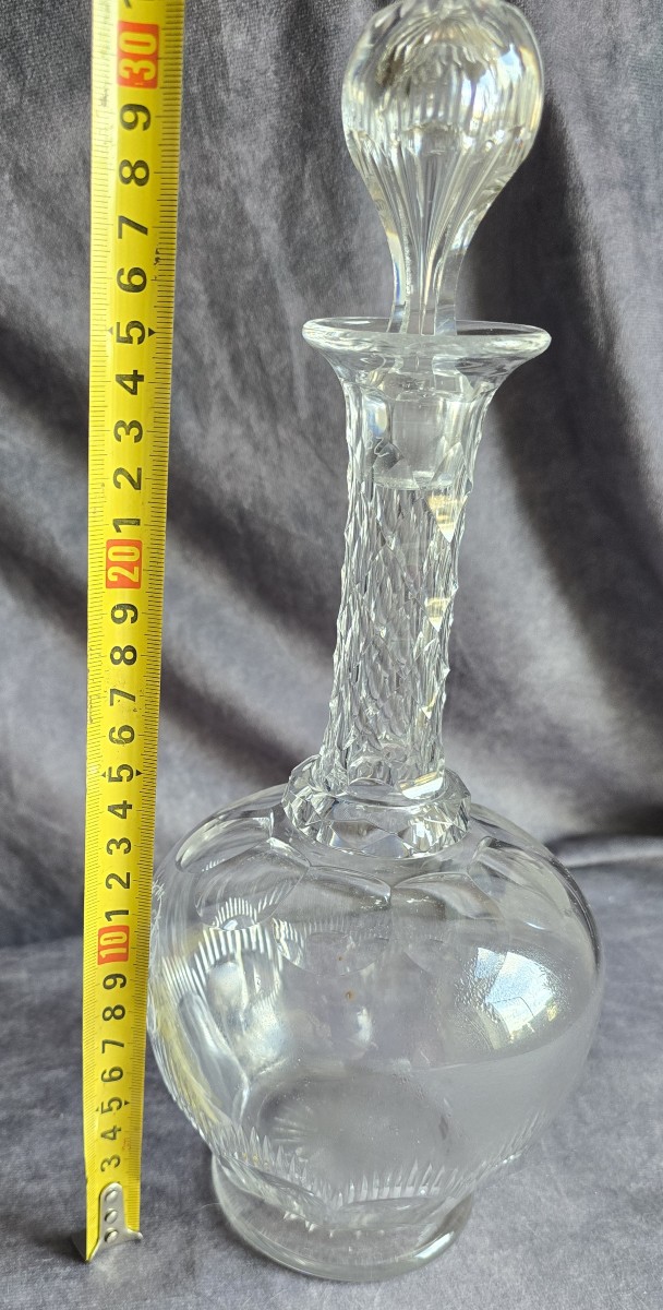 Antica bottiglia in cristallo molato con inciso  monogramma MB, fine XIX secolo-photo-5