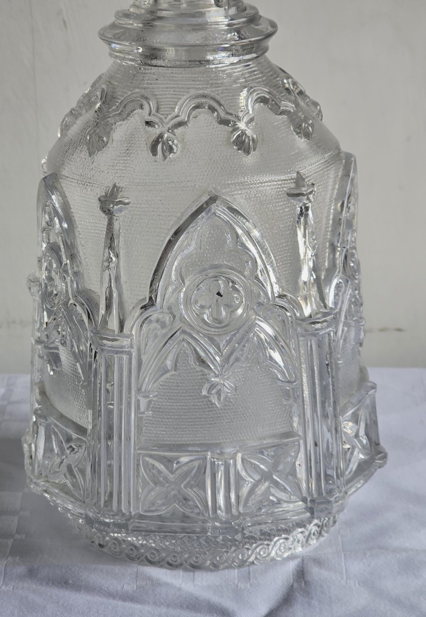 Antica bottiglia in vetro stampato di stile neogotico-photo-3