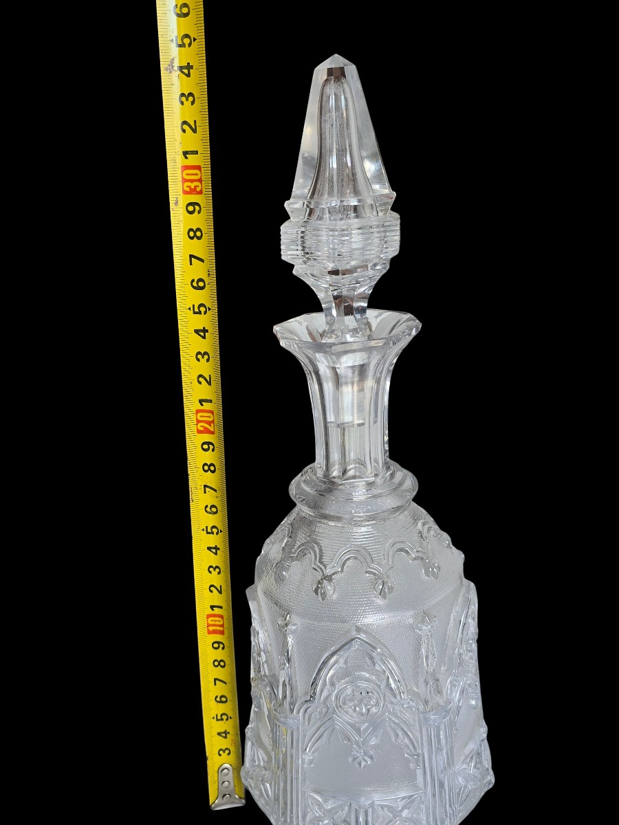 Antica bottiglia in vetro stampato di stile neogotico-photo-3