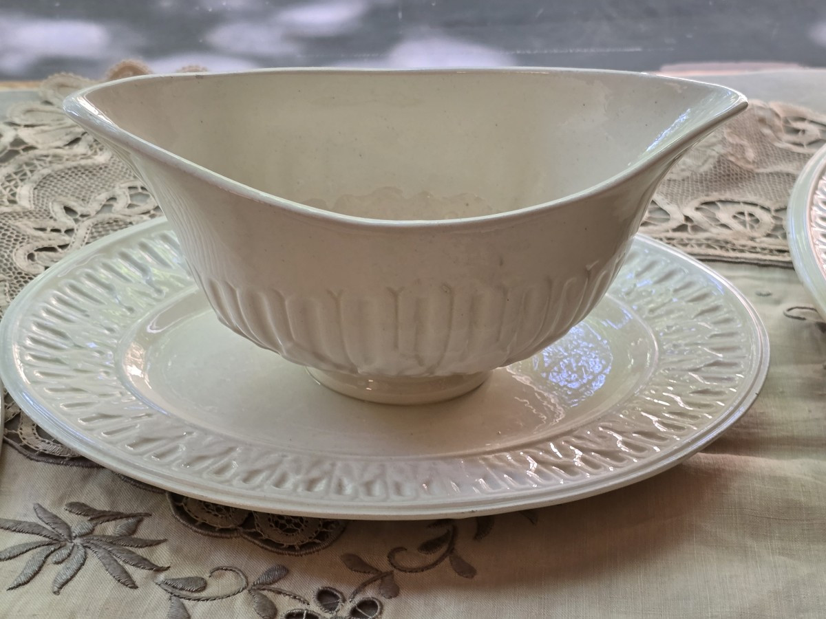 Servizio di piatti in maiolica Bassanello del 1968 composto da 36 pezzi-photo-1