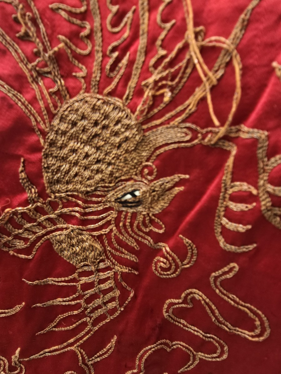 Antica veste cerimoniale cinese in seta rossa ricamata con draghi – Inizio XX secolo-photo-5