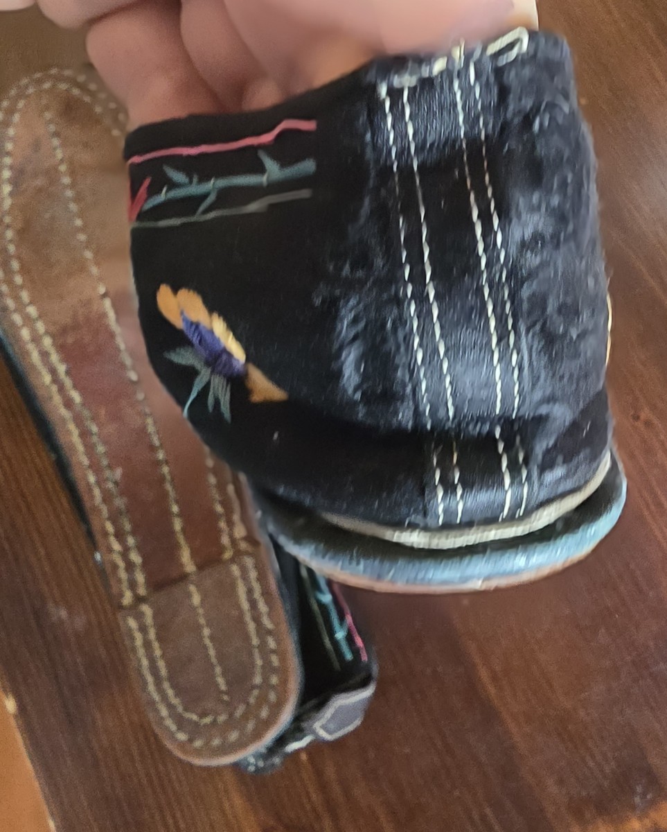 Paio di scarpe cinesi ricamate – Inizio XX secolo-photo-1