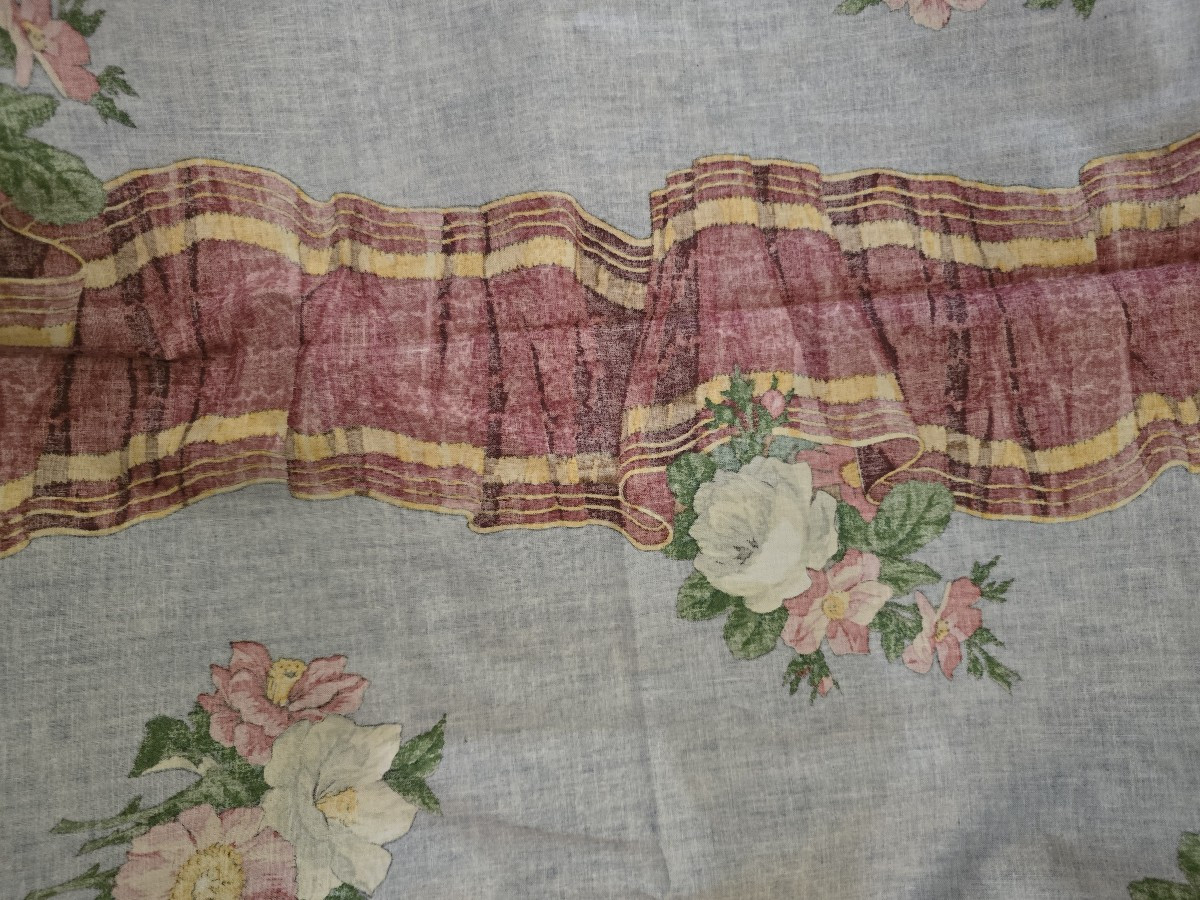 Metri di tessuto d'arredo in cinz di cotone "Victoria Ribbons" 1987-photo-5