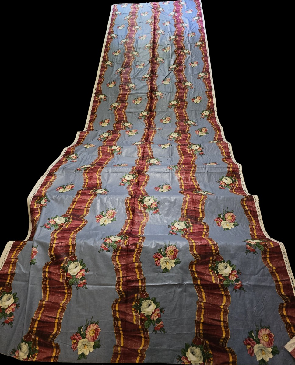 Metri di tessuto d'arredo in cinz di cotone "Victoria Ribbons" 1987