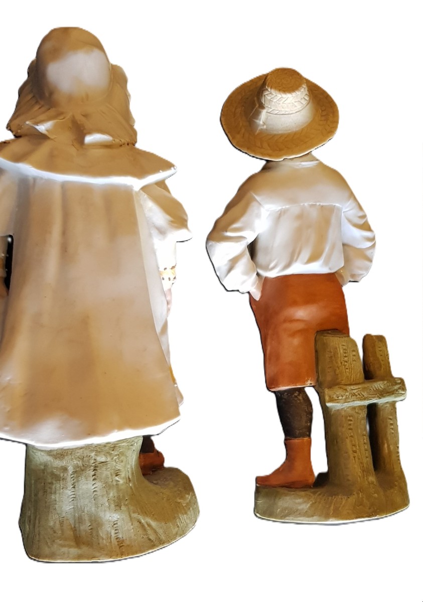 Coppia di antiche statuine in biscuit, bambini vestiti da contadinelli-photo-5