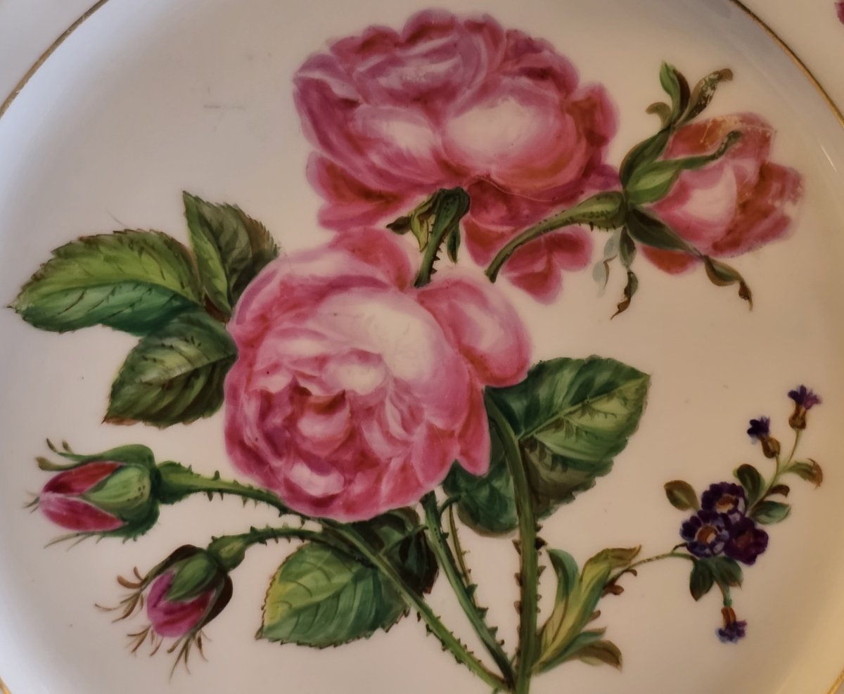 Antico piatto in porcellana di Parigi con decoro di rose, fine '800-photo-2