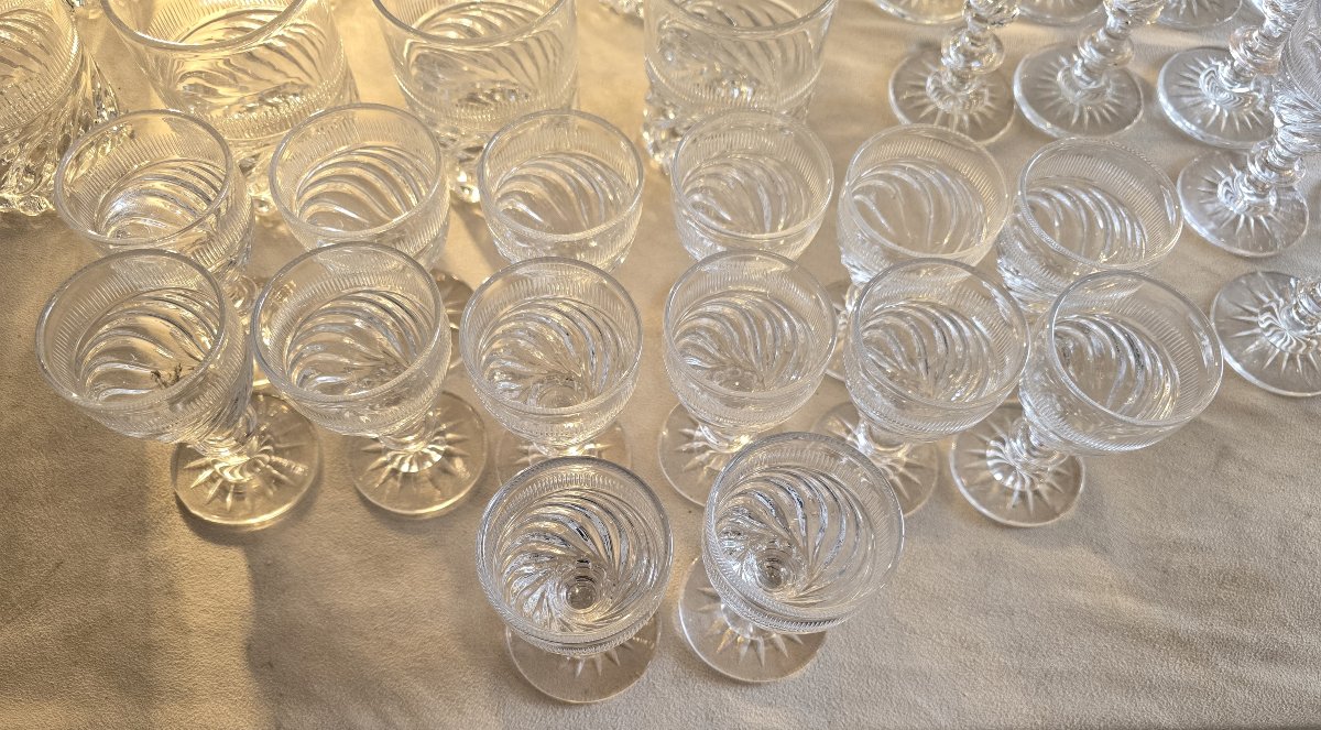 Lotto 12 bicchieri in cristallo, modello detto “SS” Baccarat o Saint‑Louis, epoca Restaurazione-photo-3