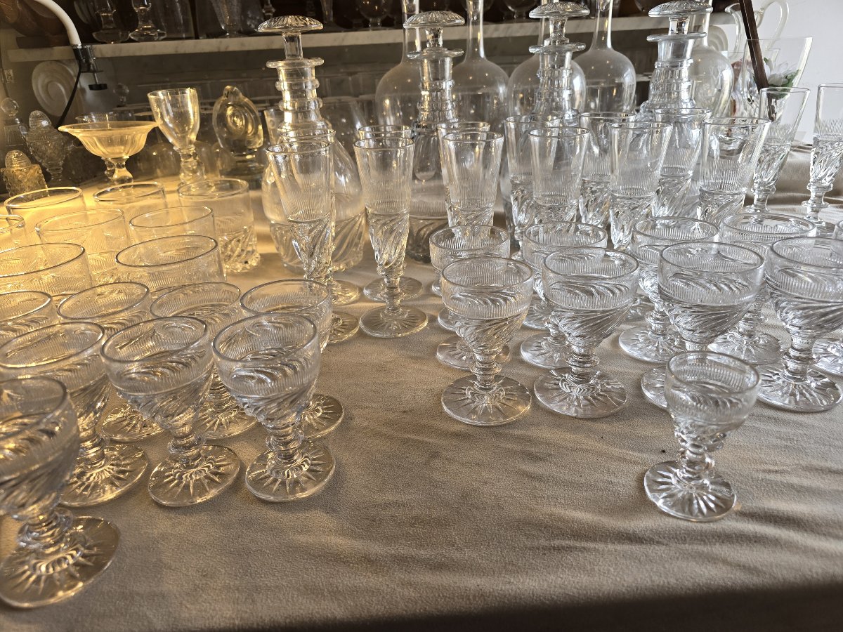 Lotto 12 bicchieri in cristallo, modello detto “SS” Baccarat o Saint‑Louis, epoca Restaurazione-photo-1