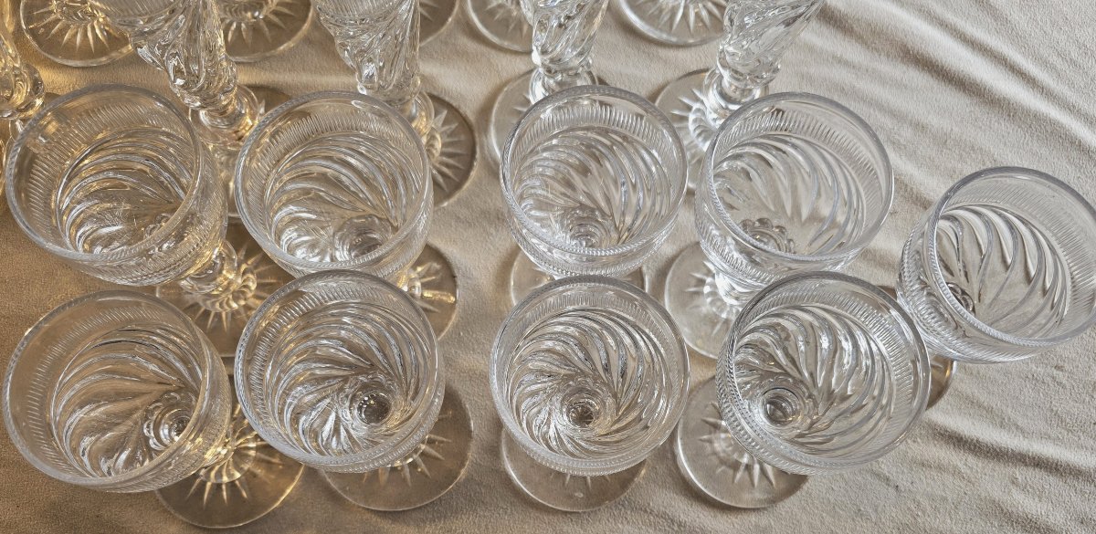 Lotto  8 bicchieri in cristallo, modello detto “SS” Baccarat o Saint‑Louis, epoca Restaurazione-photo-3