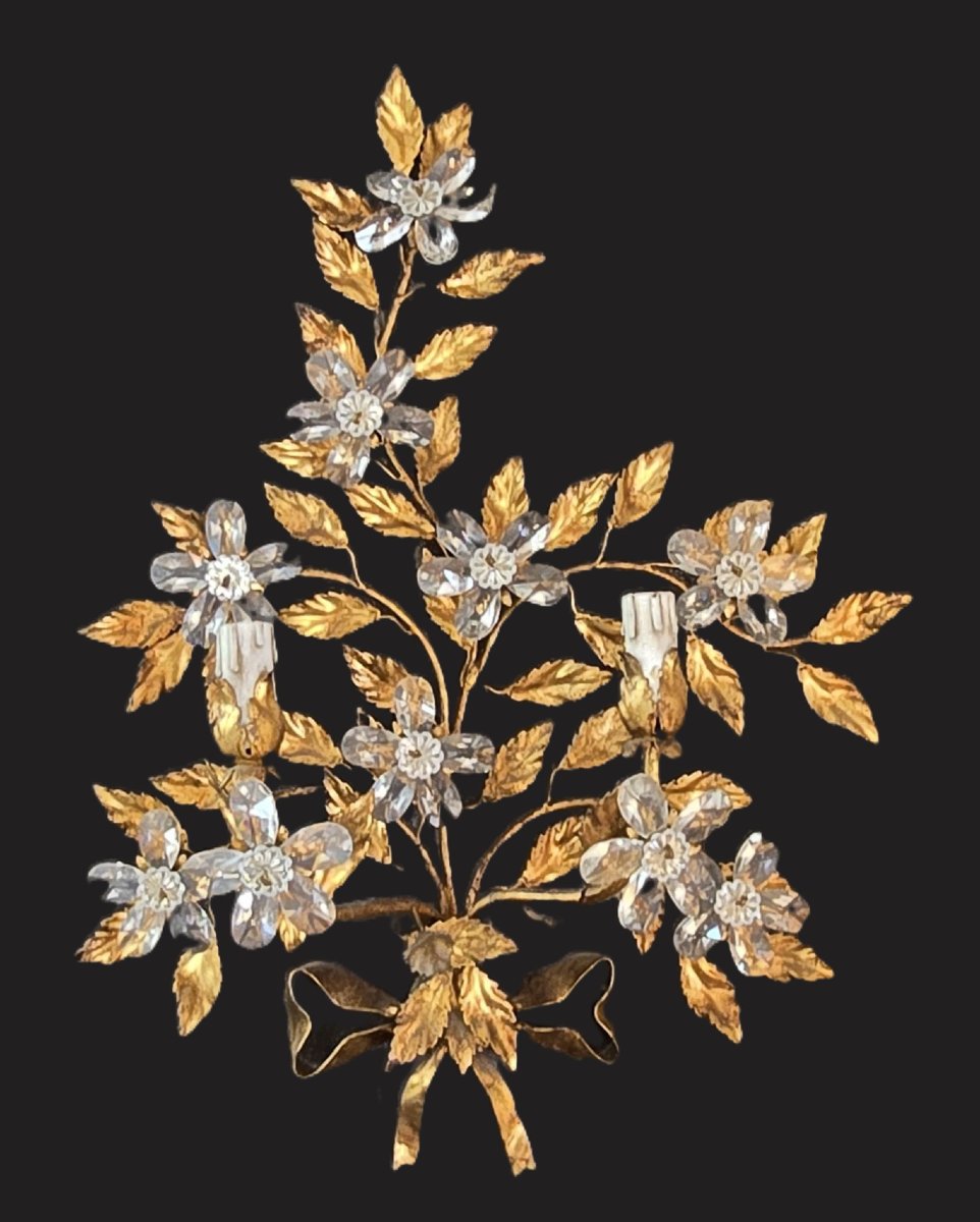 Coppia di appliques in ferro dorato con fiori di cristallo, Banci seconda metà del XX secolo-photo-2