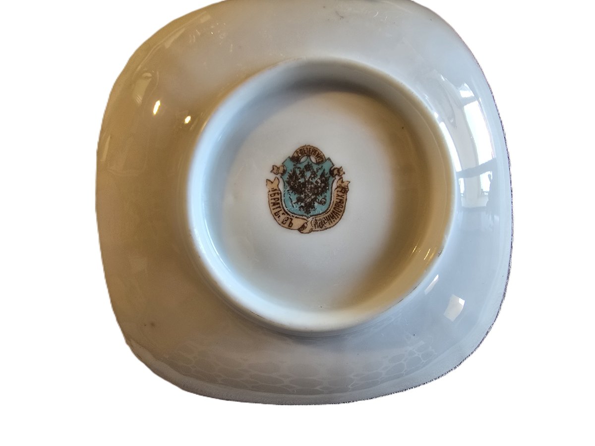 12 micro tazzine antiche in porcellana Kuznetsov, Russia, con monogramma e corona, 1890–1910-photo-4