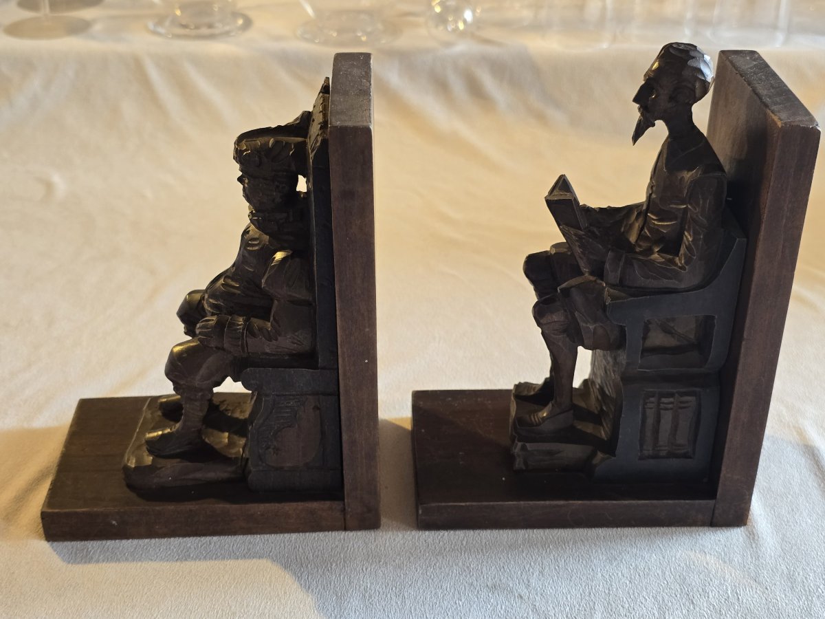 Antica coppia di fermalibri in legno scolpito, raffiguranti Don Chisciotte e Sancho Panza-photo-4