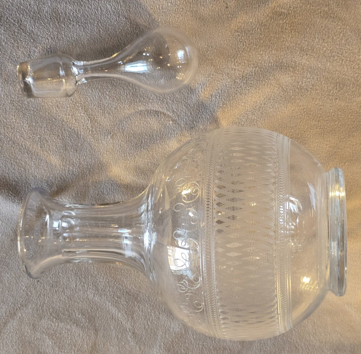 Antica bottiglietta da liquore in cristallo inciso, 1920-1940 circa-photo-4
