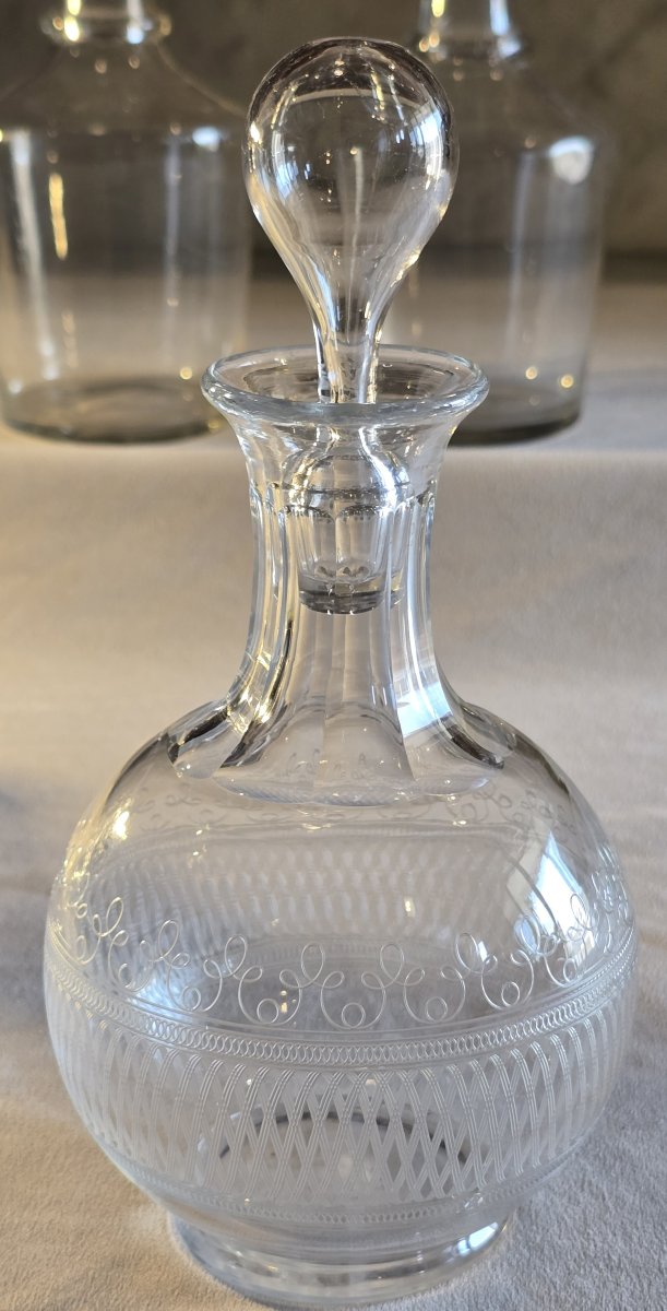 Antica bottiglietta da liquore in cristallo inciso, 1920-1940 circa