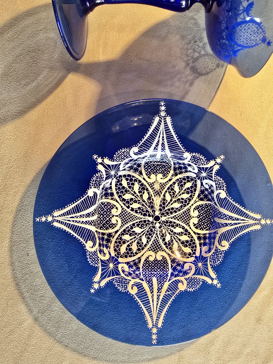 Insieme  calice e piattino antichi  in vetro blu cobalto soffiato e decorato a smalto-photo-5