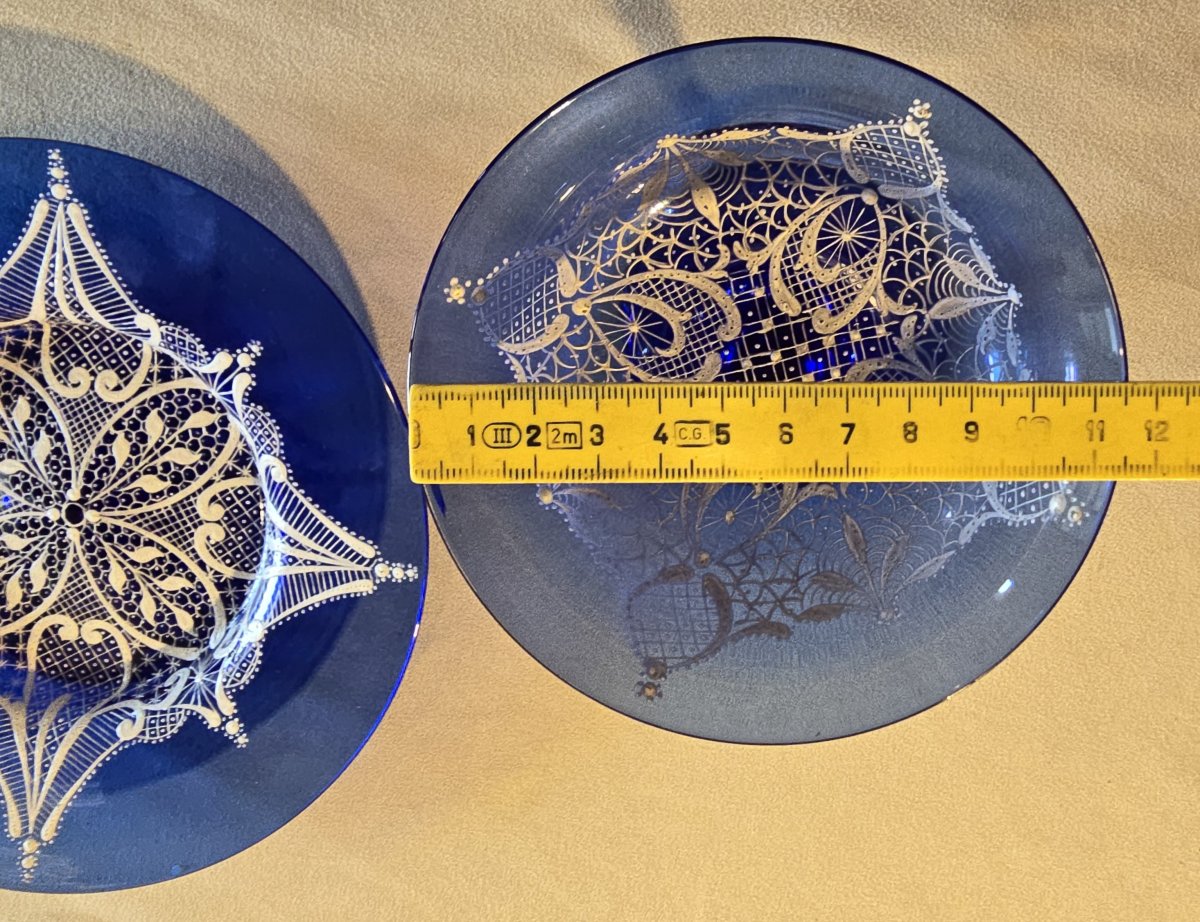Insieme  calice e piattino antichi  in vetro blu cobalto soffiato e decorato a smalto-photo-6