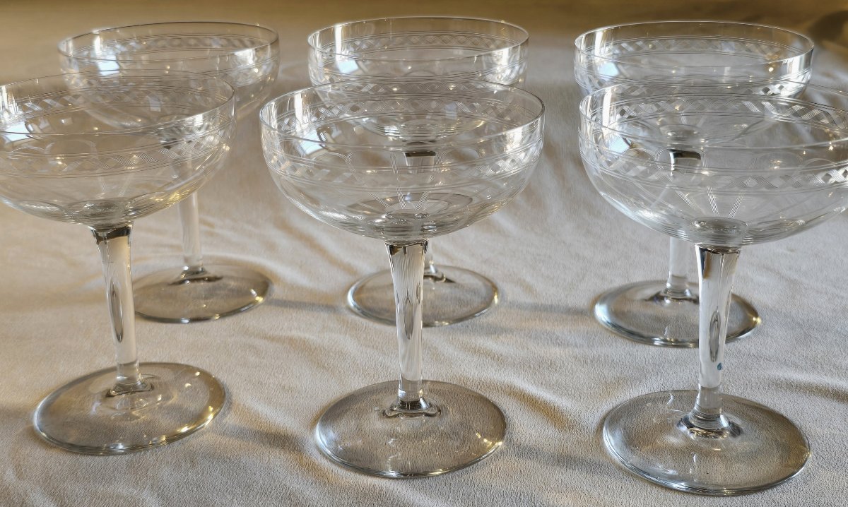 Lotto di sei coppe da champagne antiche in cristallo, 1910-1930 circa