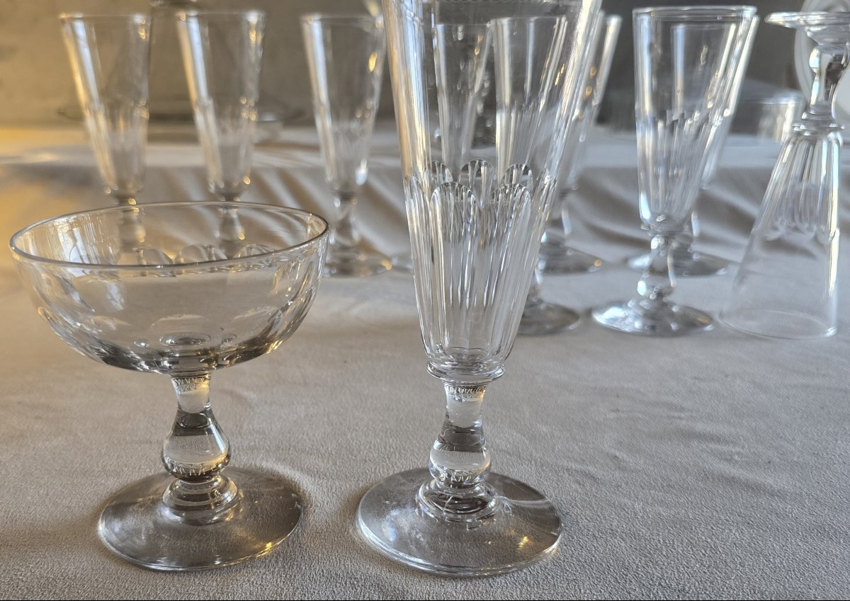 Lotto di 12 coppe da champagne in cristallo molato, inizio XX secolo-photo-8