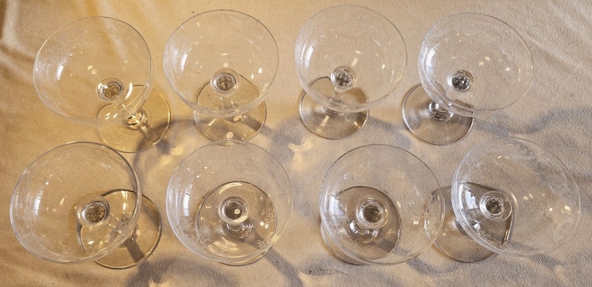 Otto coppe antiche  cristallo decoro rocaille inciso attribuite a Baccarat fine 800 inizio 900-photo-4