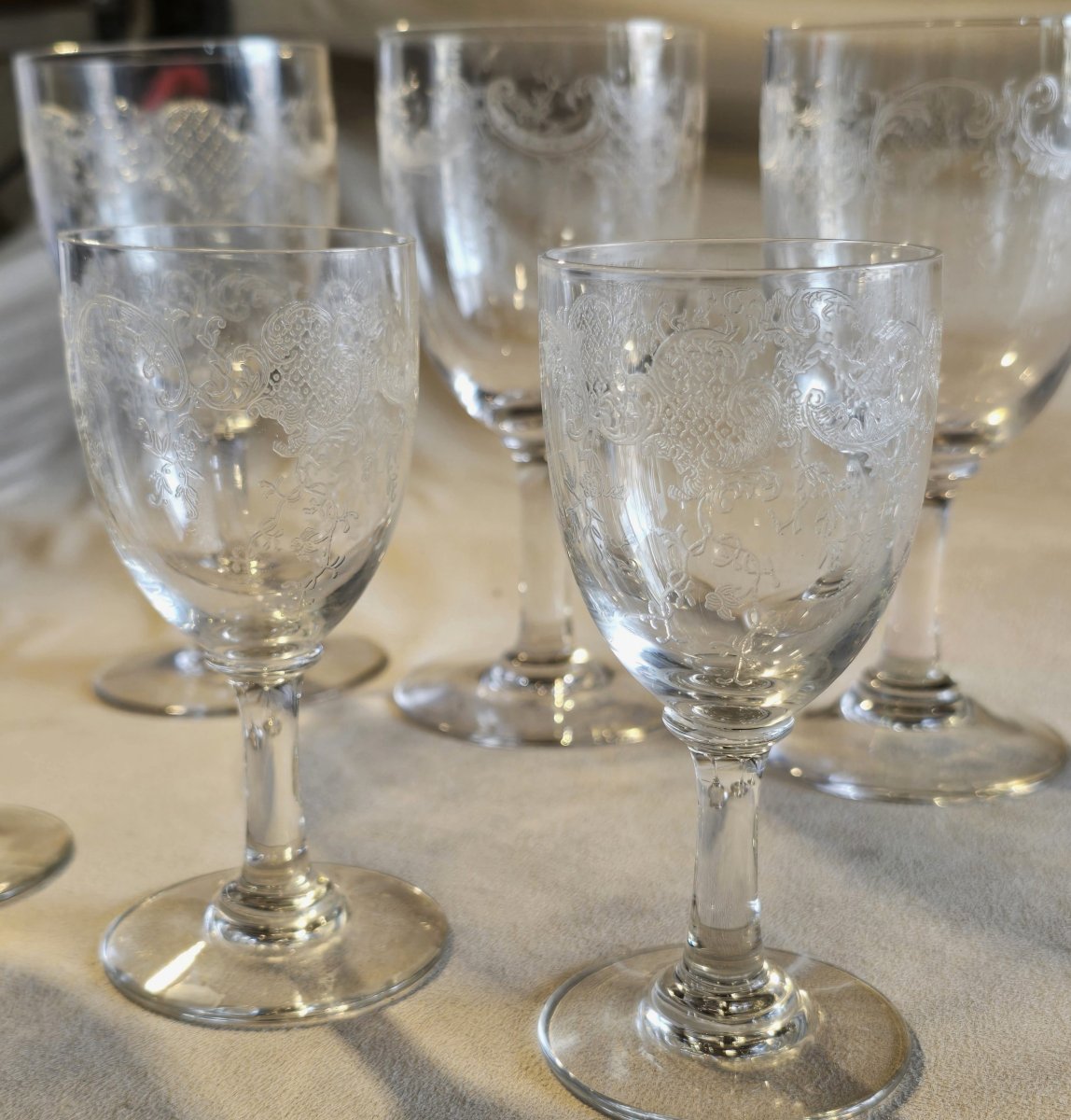 Lotto di 6 bicchieri antichi in cristallo decoro rocaile attibuiti a Baccarat fine '800/inizio -photo-3