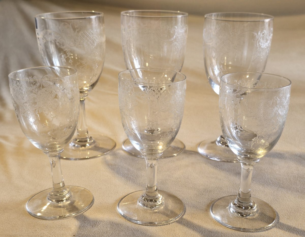 Lotto di 6 bicchieri antichi in cristallo decoro rocaile attibuiti a Baccarat fine '800/inizio 