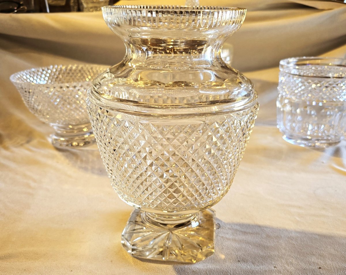 Antico vaso da fiori  in cristallo molato a mano decoro a punte di diamante