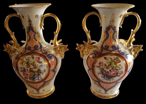 Paire De Vases Louis Philippe En Porcelaine  H 32 Cm
