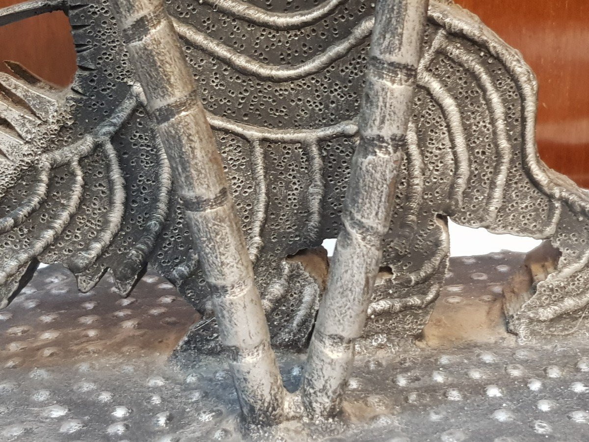 Sculpture Brutalist En Fer Lion Et Palmiers-photo-1