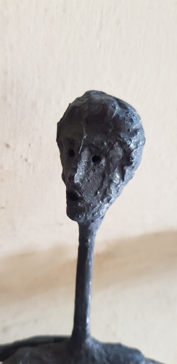 Opera scultorea brutalista in ferro, firmata L M-photo-1