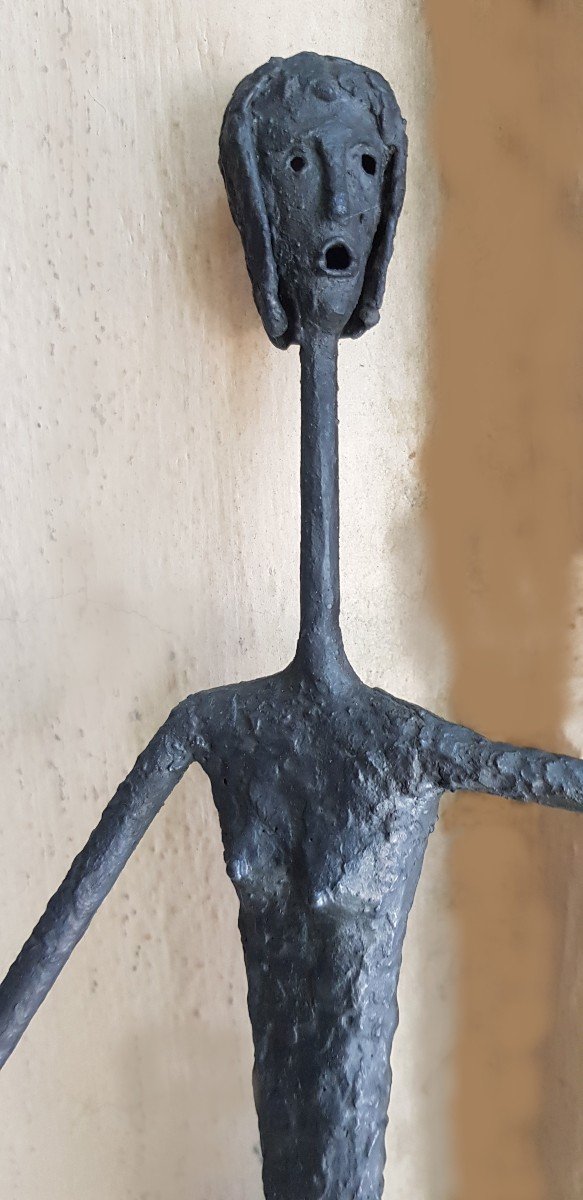 Opera scultorea brutalista in ferro, firmata L M-photo-3