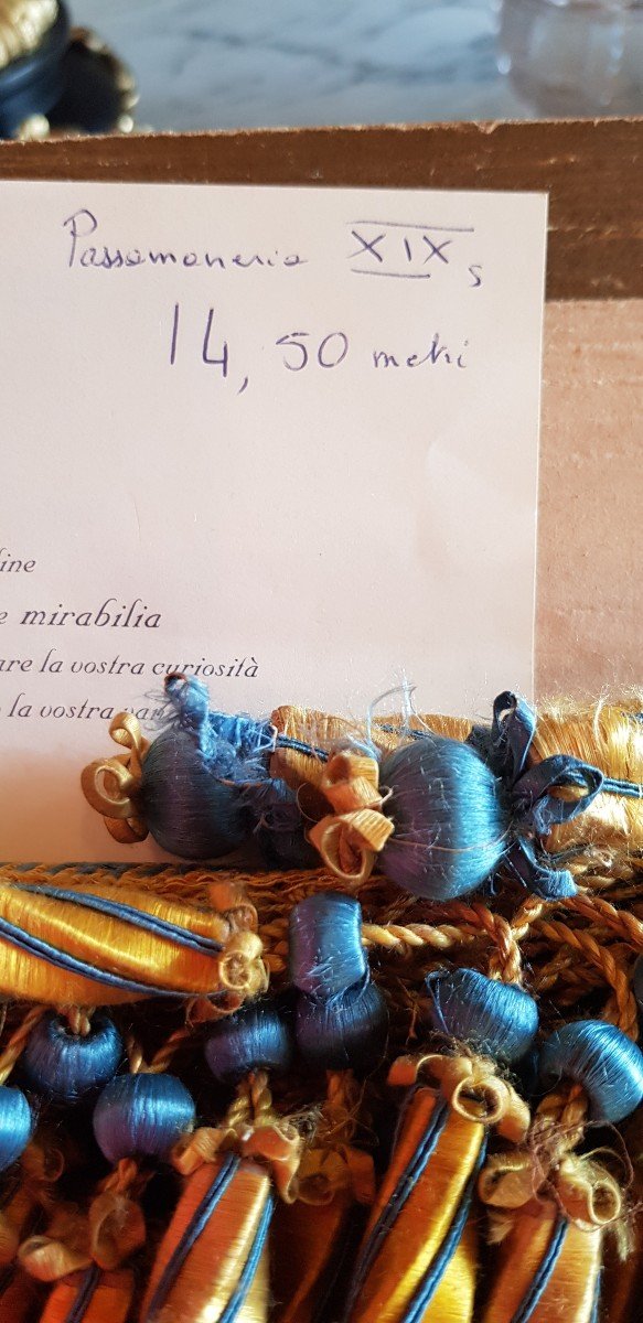 Grand Métrage Passementerie à Franges Bleu Et Or Napoleon III 14,5 Mètres Environ-photo-2