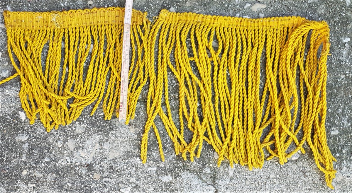 Lot Environ 5 Mètres Passementerie Ancienne Coton Franges Moulinées Jaunes Or Longues 33,5 Cm-photo-1