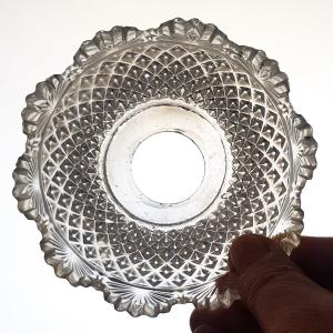 lotto di 4 bobèches in cristallo tagliato a punte di diamante del XIX secolo nello stile del Baccarat