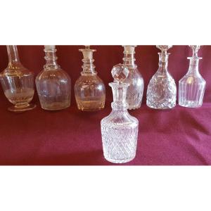 Bottiglia antica in cristallo di Boemia molato a mano