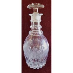 Bella bottiglia del XIX secolo in cristallo stampato e molato