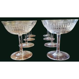 Set di 8 coppe da champagne in cristallo  simili al modello Nancy di Baccarat