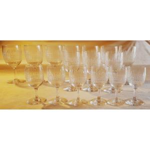 Lotto di 16 bicchieri antichi in cristallo Baccarat modello Nancy
