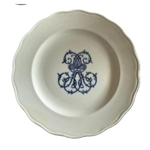 Antico piatto porcellana M. Chanut con monogramma e corona