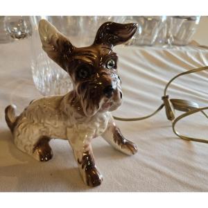 Antica lampada veilleuse a forma di cane terrier in ceramica giapponese