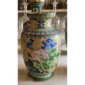 Vaso in smalto cloisonné, Cina, metà del XX secolo