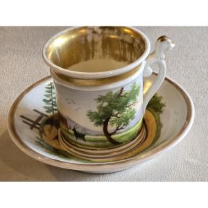 Antica tazza da caffè con il suo piattino in porcellana dipinta, XIX secolo