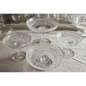 Lotto di 4 alzatine antine in cristallo molate a punta di diamante