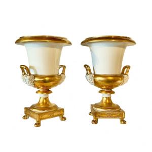 A Large Pair Of Two-handled « porcelaine De Paris » Campana Vases. Circa 1830. 