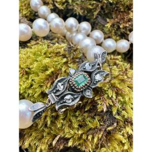 Art Deco Necklace In Cultured Pearls, Silver And Gold, Emerald And Small Diamonds – 1930s