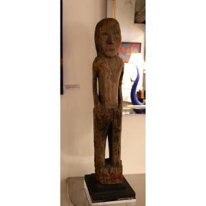 Wooden Moi Sculpture
